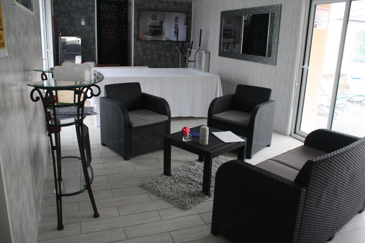 Logis Hotel Chemin Des Dames Le Relais De Fleurette Pontavert 外观 照片